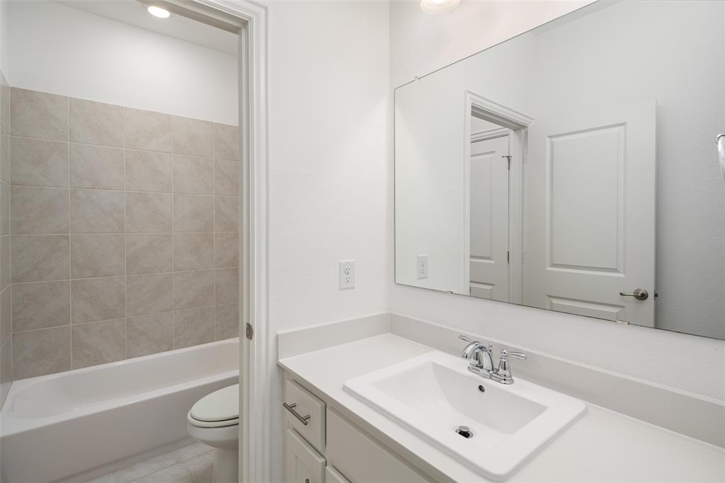 1015 Permian Lane Property Photo 11
