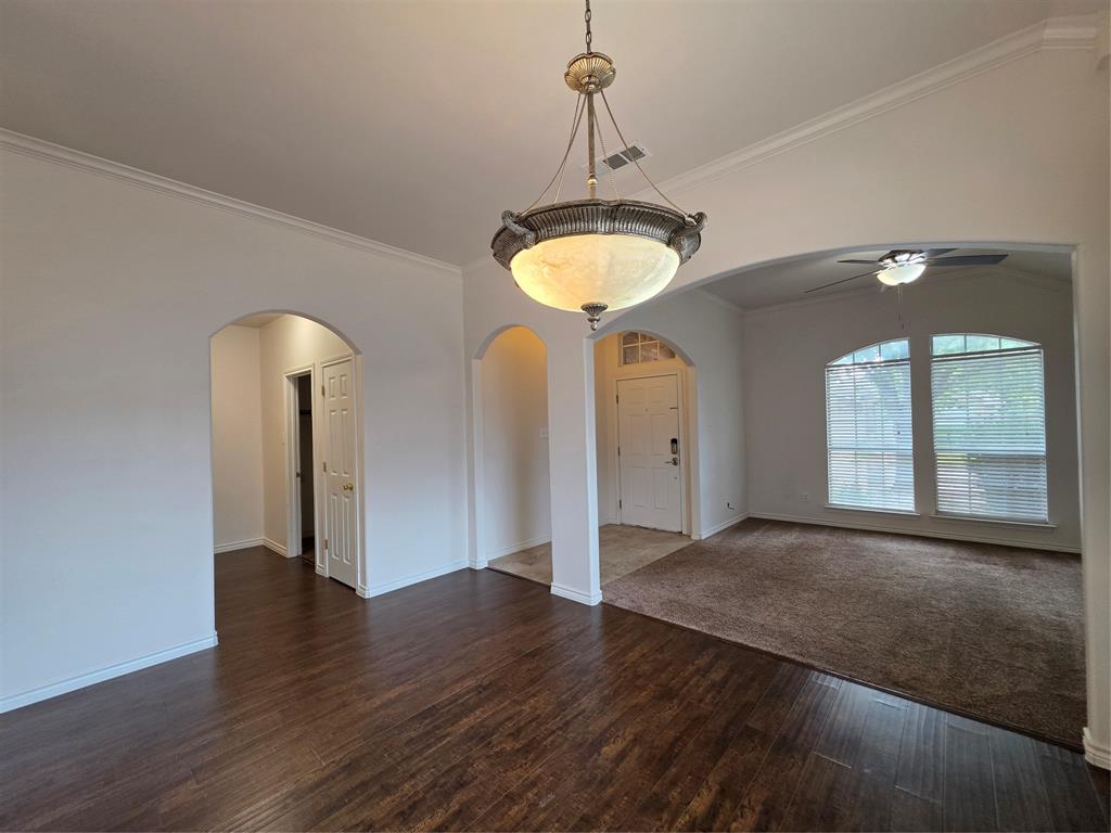 601 Crestview Court Property Photo 10