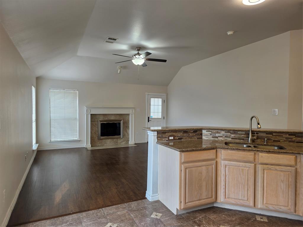 601 Crestview Court Property Photo 13