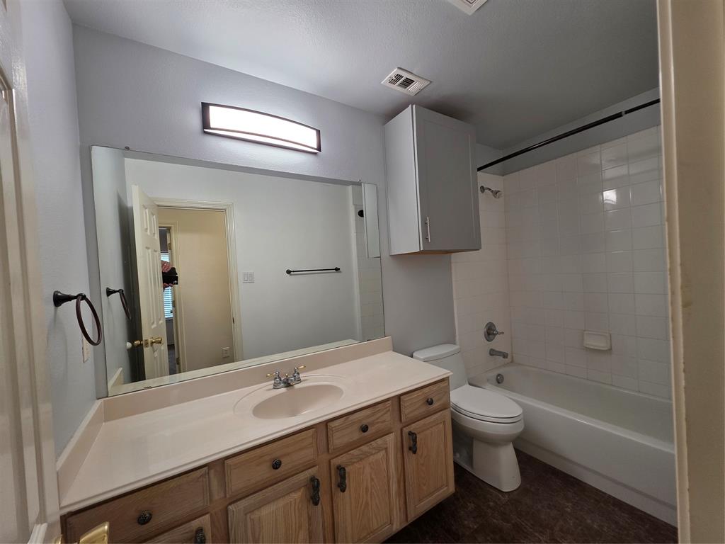 601 Crestview Court Property Photo 18