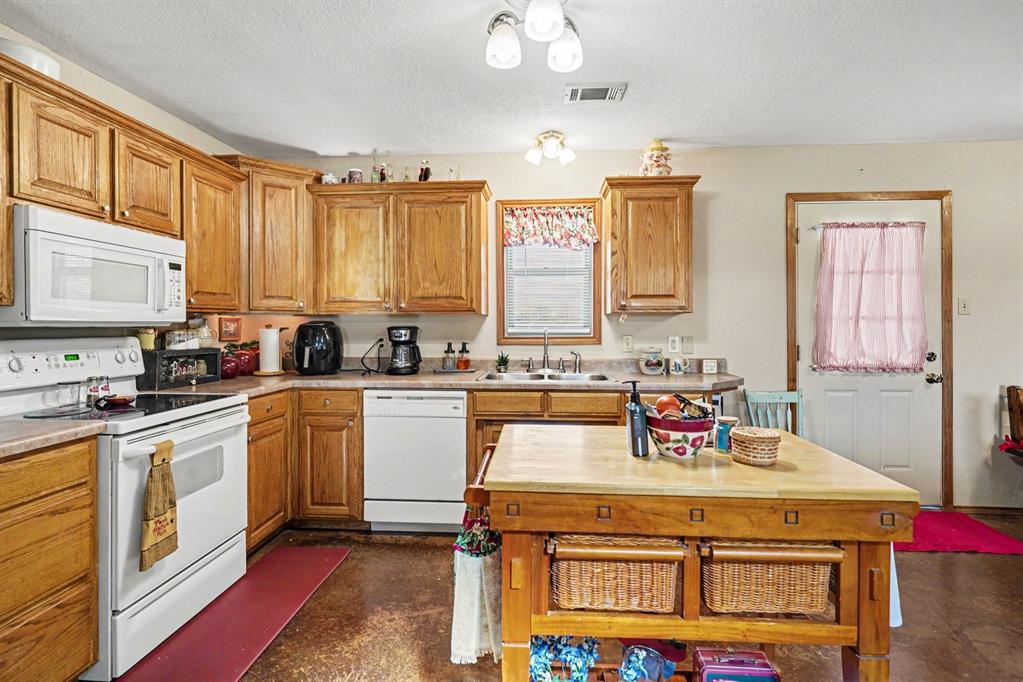 7445 County Road 305 Property Photo 14