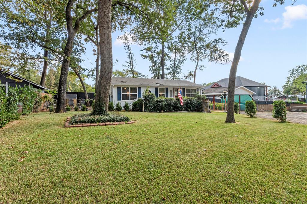 303 S Bay Circle Property Photo 1