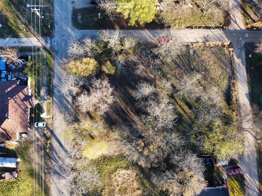 330 E Waco Avenue Property Photo 4