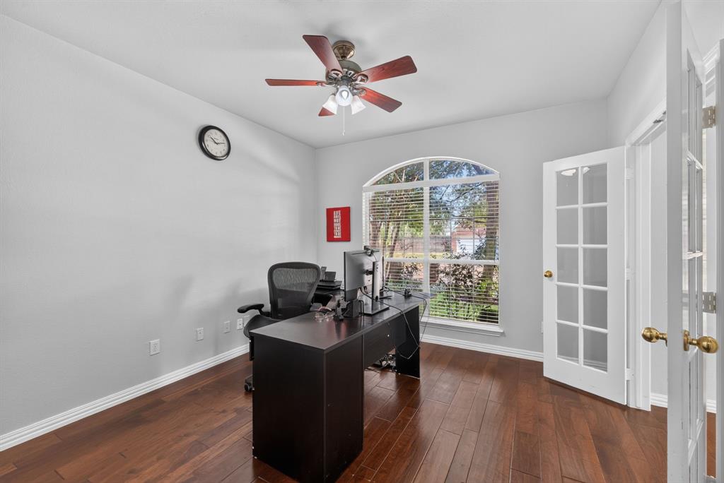 4412 Greenfield Drive Property Photo 3
