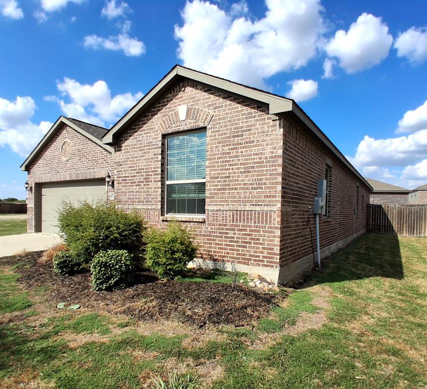 1432 Park Trails Boulevard Property Photo 3