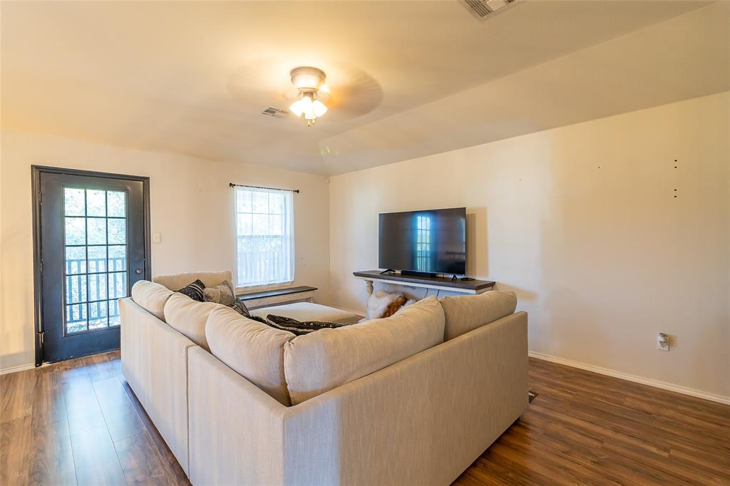 2211 Memory Lane Property Photo 22