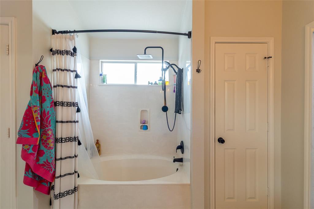 2211 Memory Lane Property Photo 35