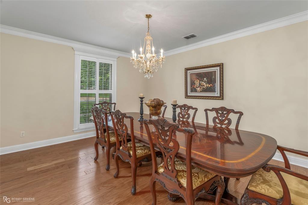 2921 N Pointe Drive Property Photo 4