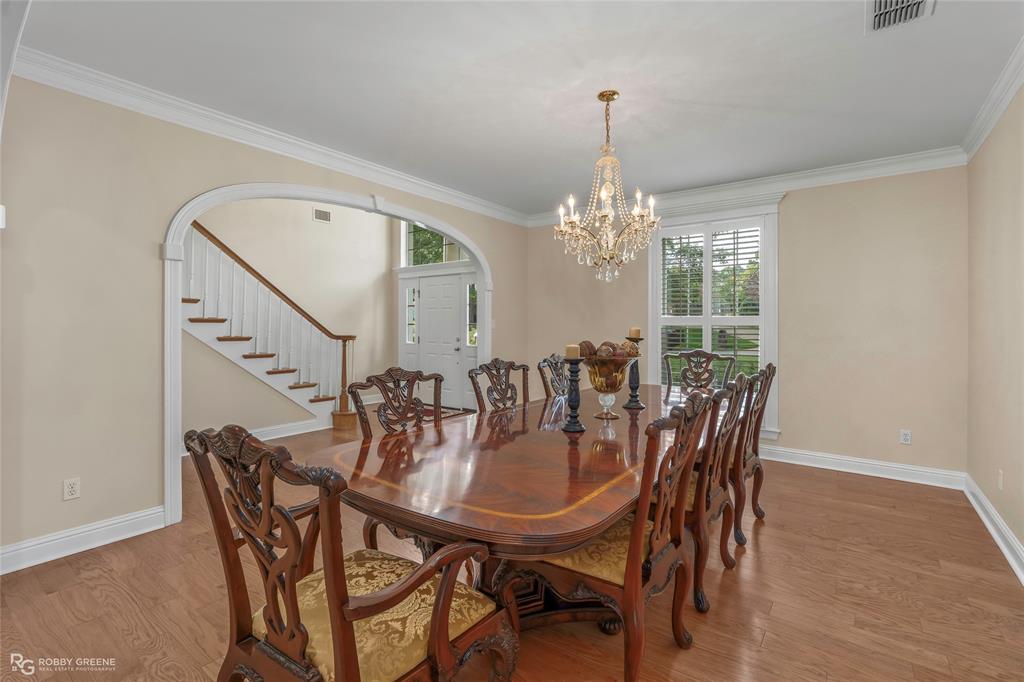 2921 N Pointe Drive Property Photo 5