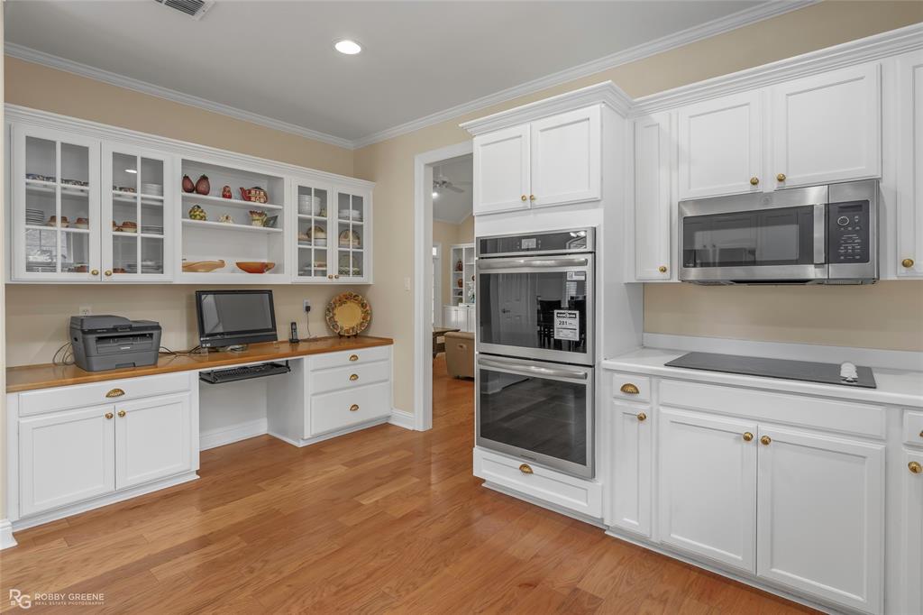 2921 N Pointe Drive Property Photo 11