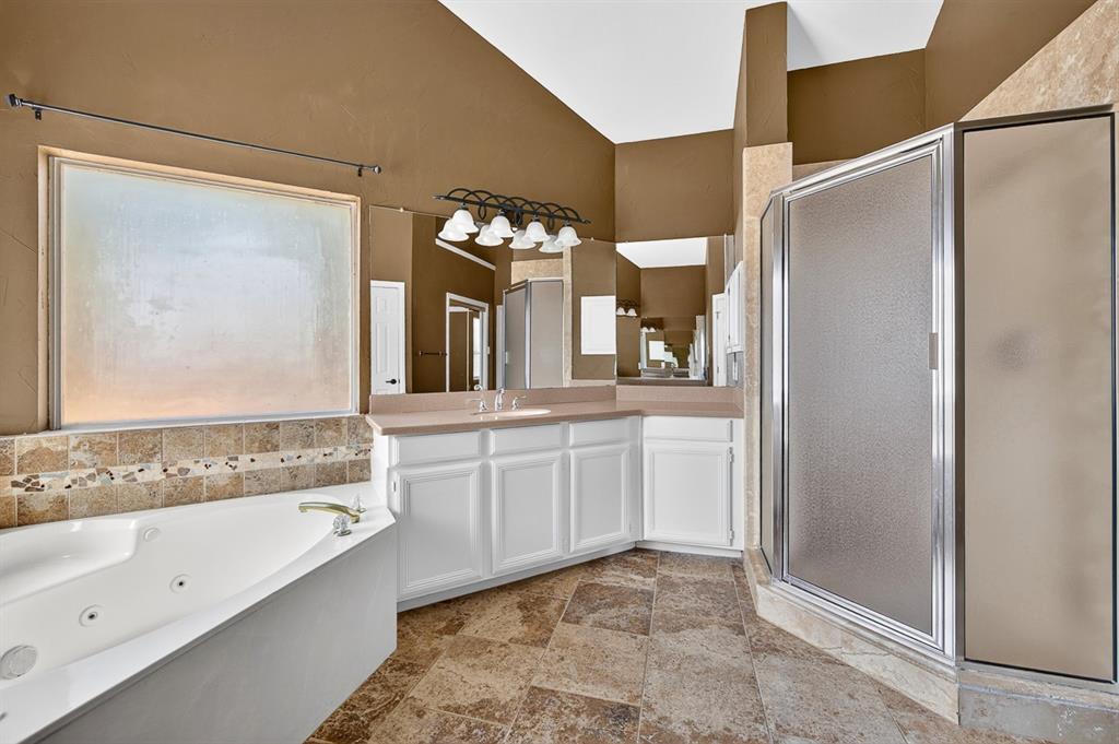 2632 Newcastle Drive Property Photo 15