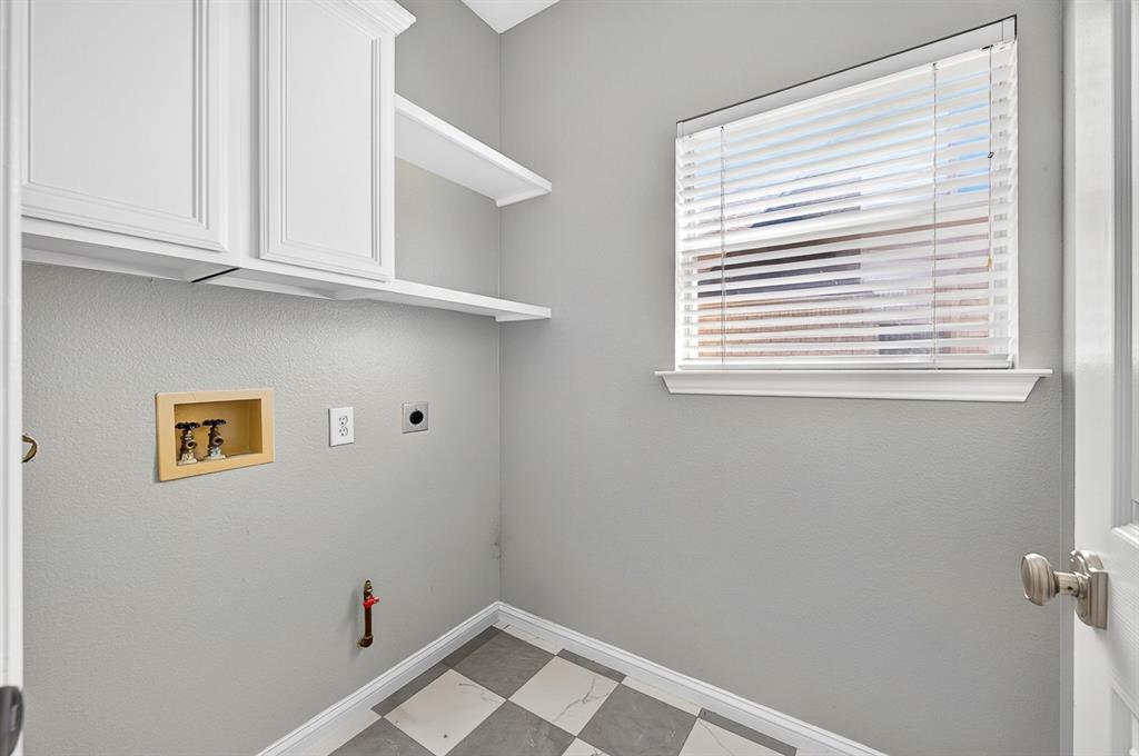 2632 Newcastle Drive Property Photo 16