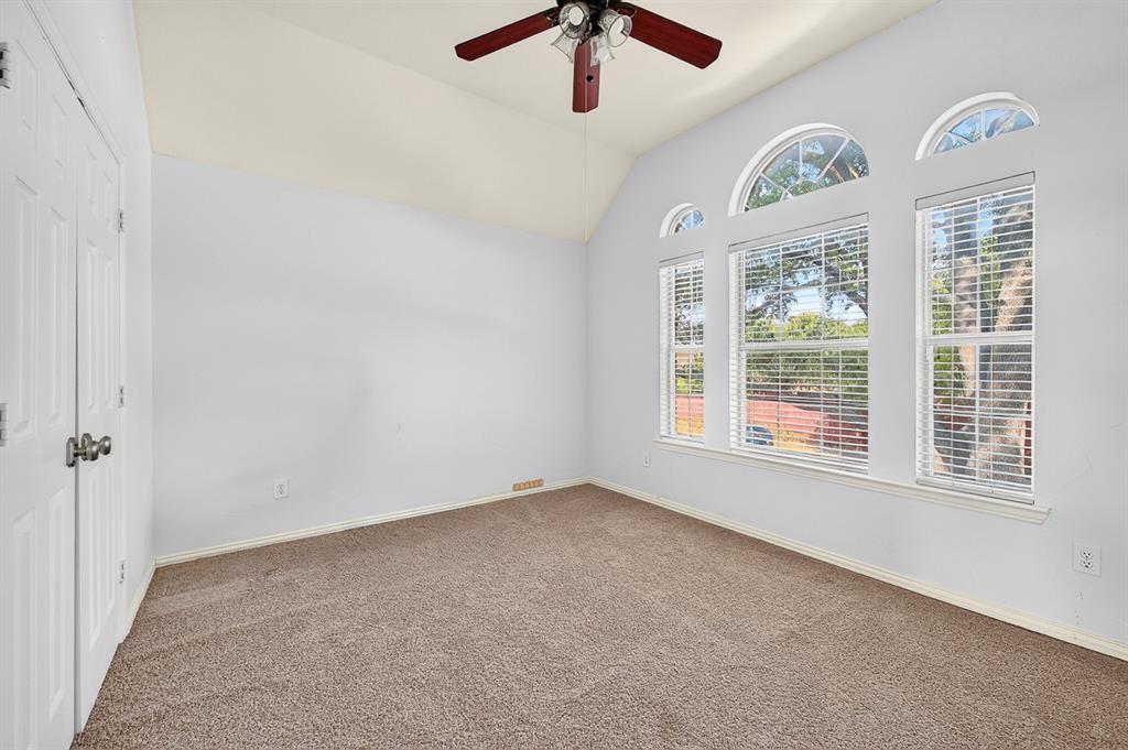 2632 Newcastle Drive Property Photo 27