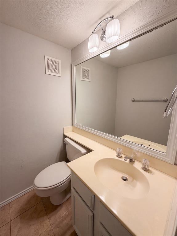 15151 Berry Trail 707 Property Photo 13
