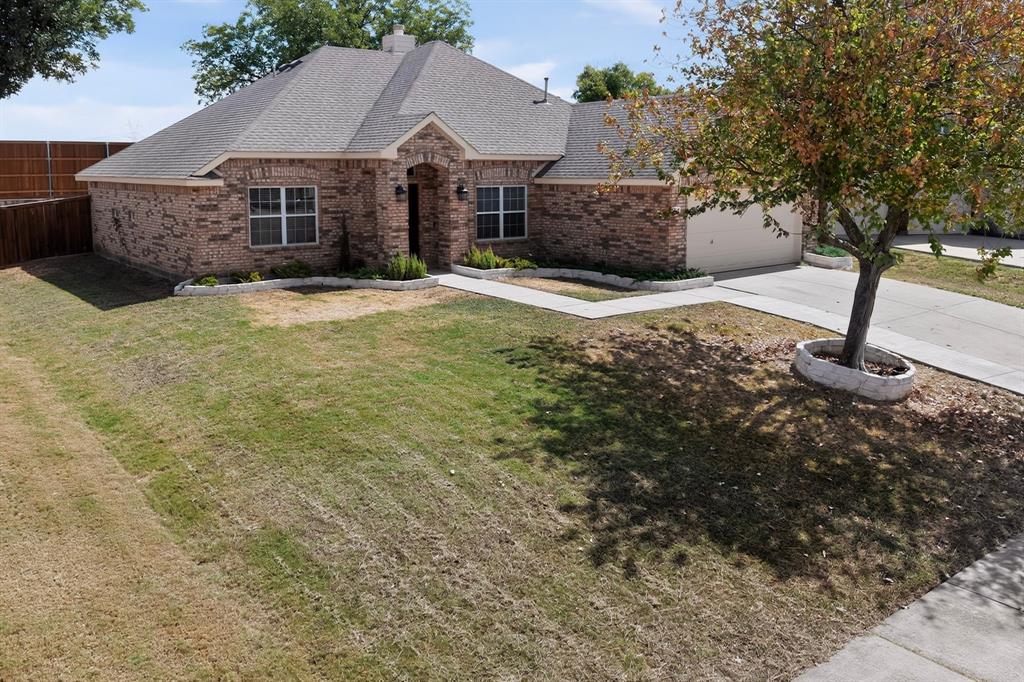 1214 Lake Trail Court Property Photo 5