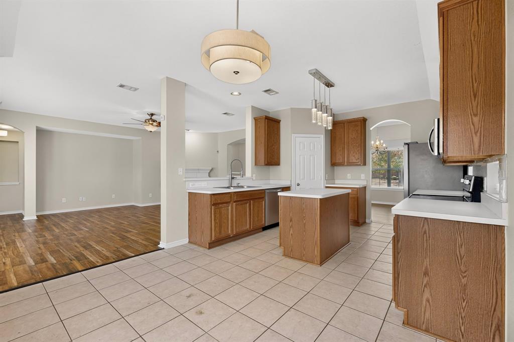 1214 Lake Trail Court Property Photo 13