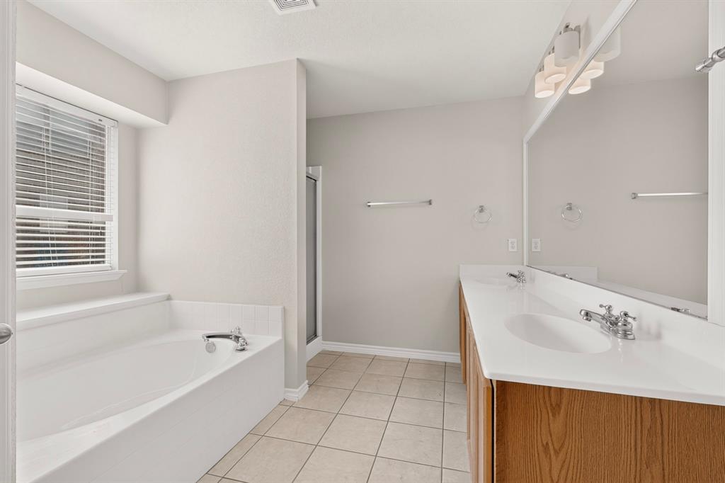 1214 Lake Trail Court Property Photo 20