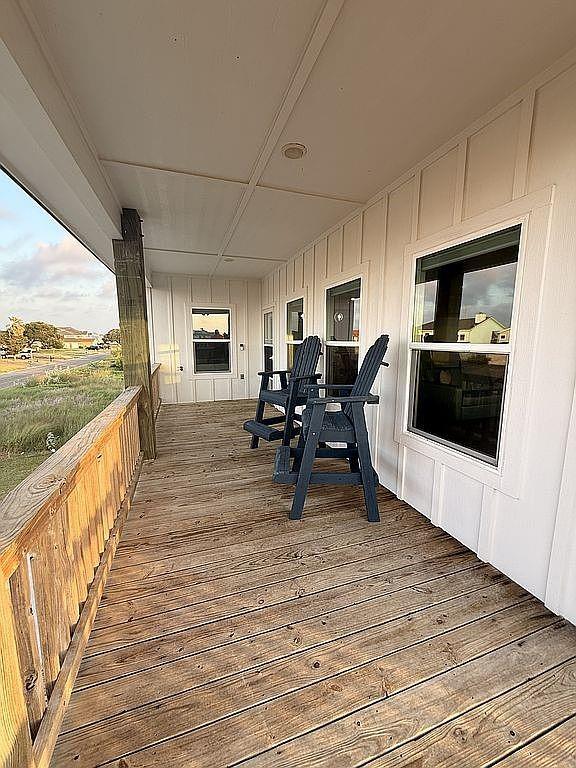 220 Windjammer Street Property Photo 12