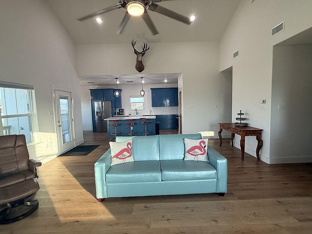 220 Windjammer Street Property Photo 20