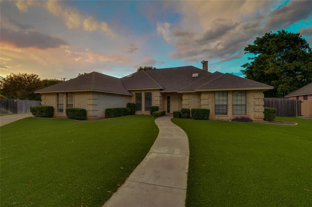 8240 Saddlebrook Drive Property Photo 1
