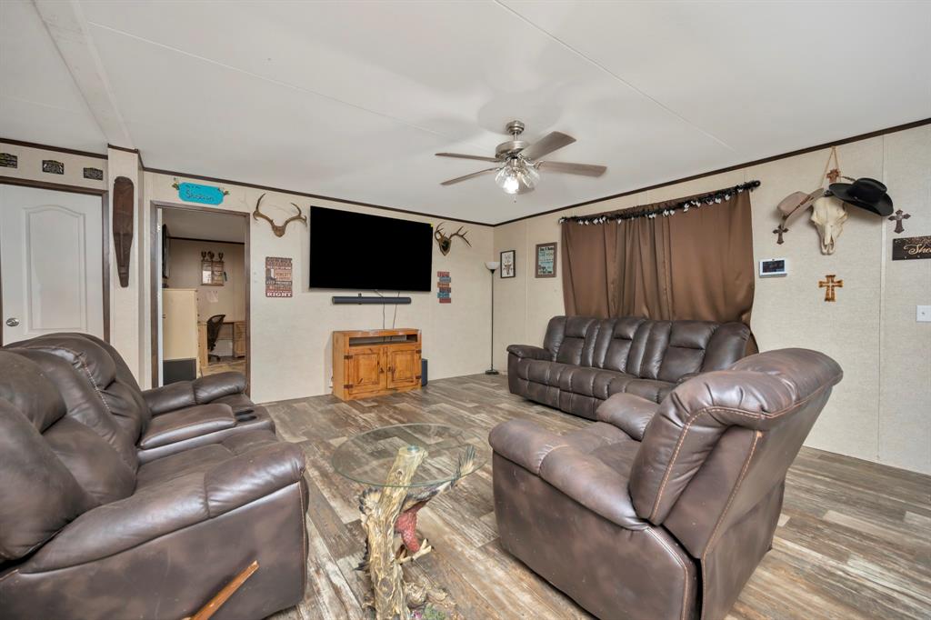 445 Lakeside Drive Property Photo 6