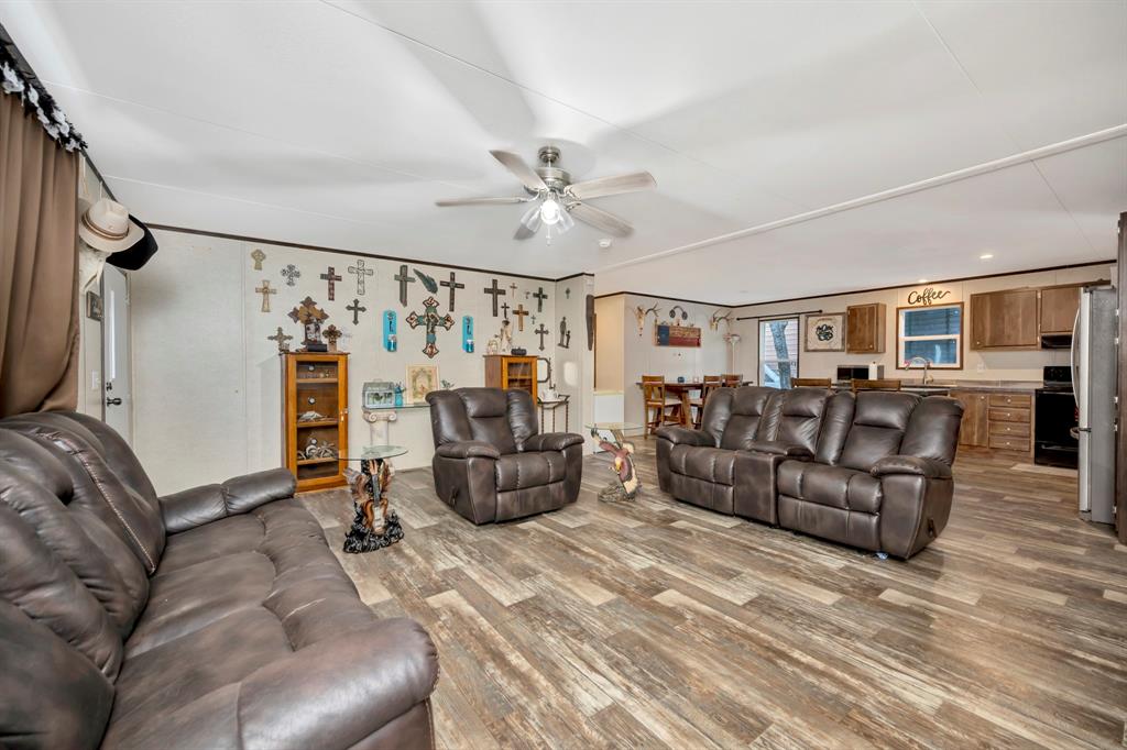 445 Lakeside Drive Property Photo 8