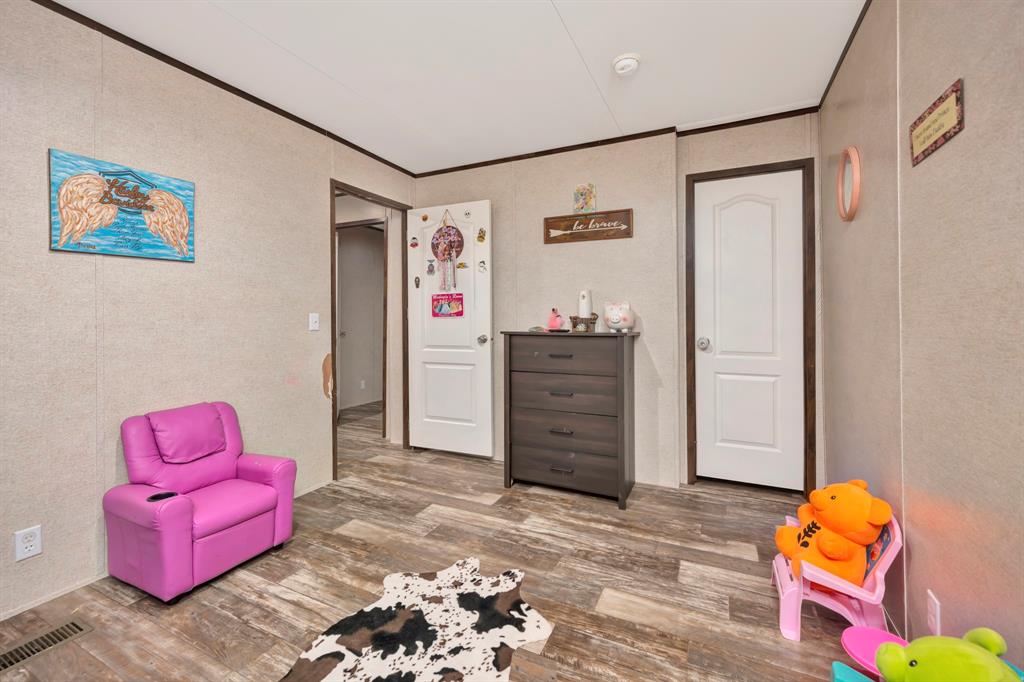 445 Lakeside Drive Property Photo 29