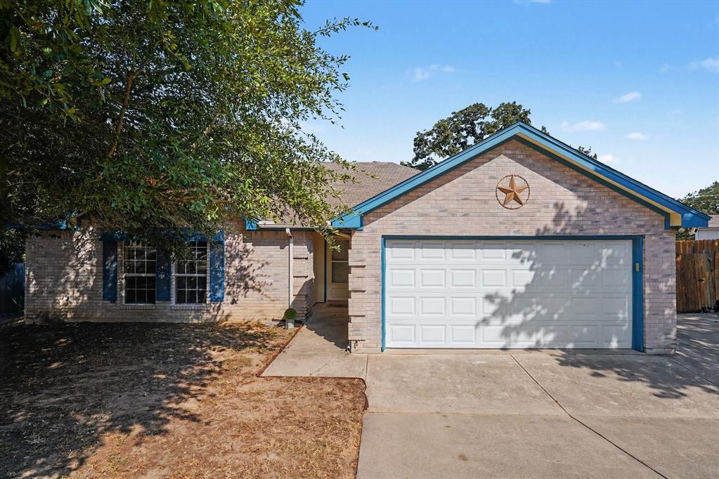 637 Oak View Court Property Photo 1