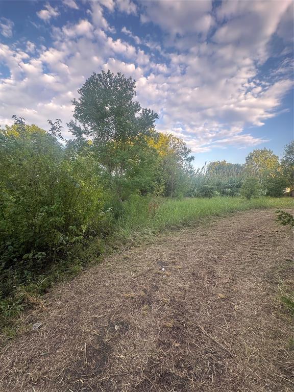 5851 Fm 663 Property Photo 4