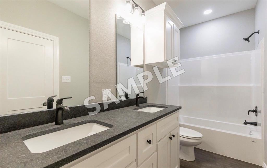 265 Little Hollie Property Photo 16