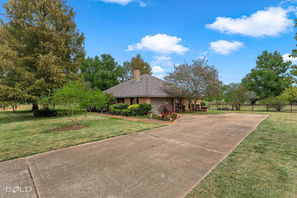 5651 Bittersweet Drive Property Photo 3