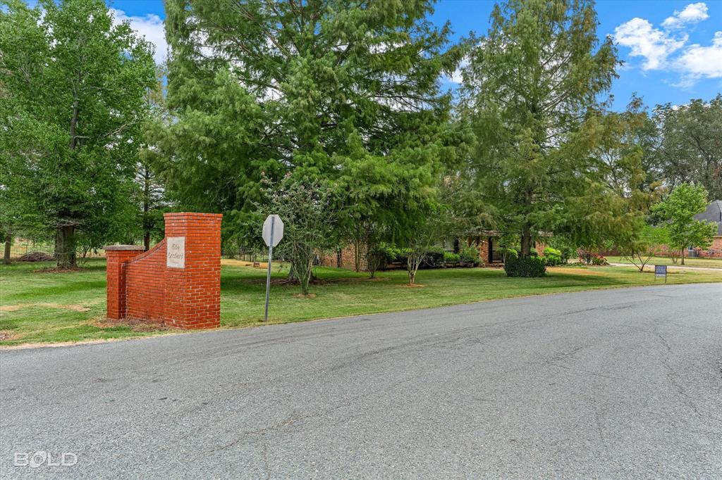 5651 Bittersweet Drive Property Photo 6