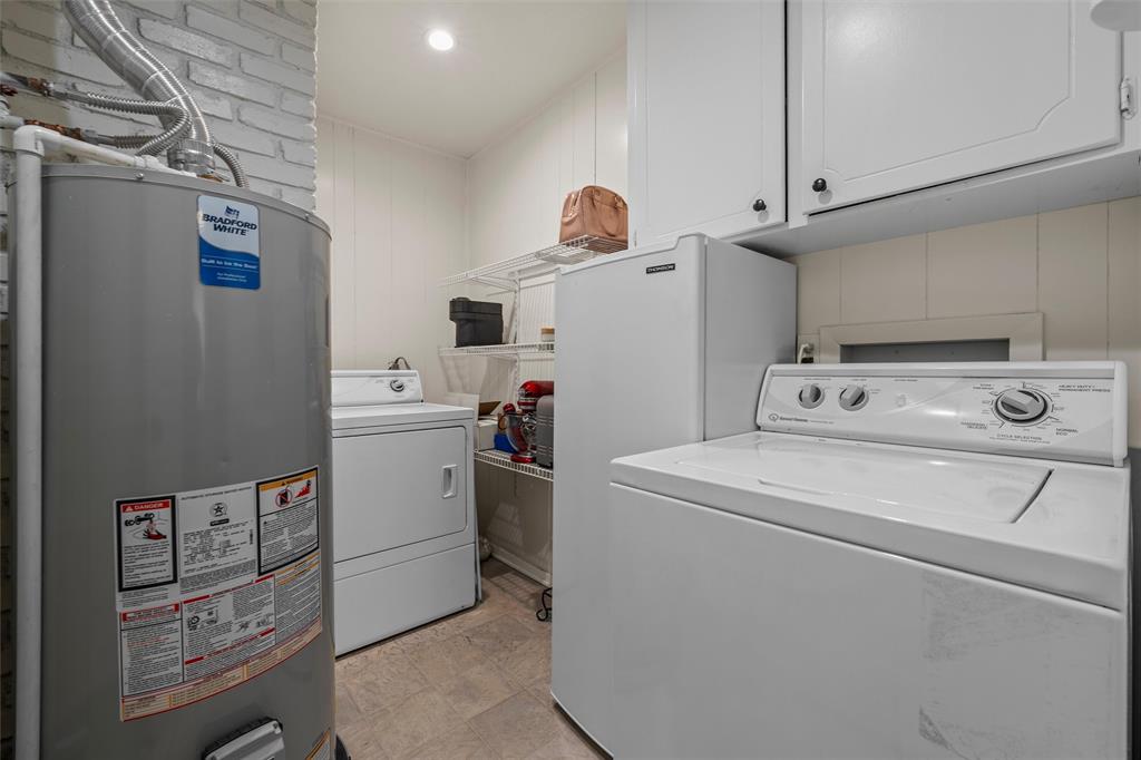 1712 Laurel Lake Drive Property Photo 15