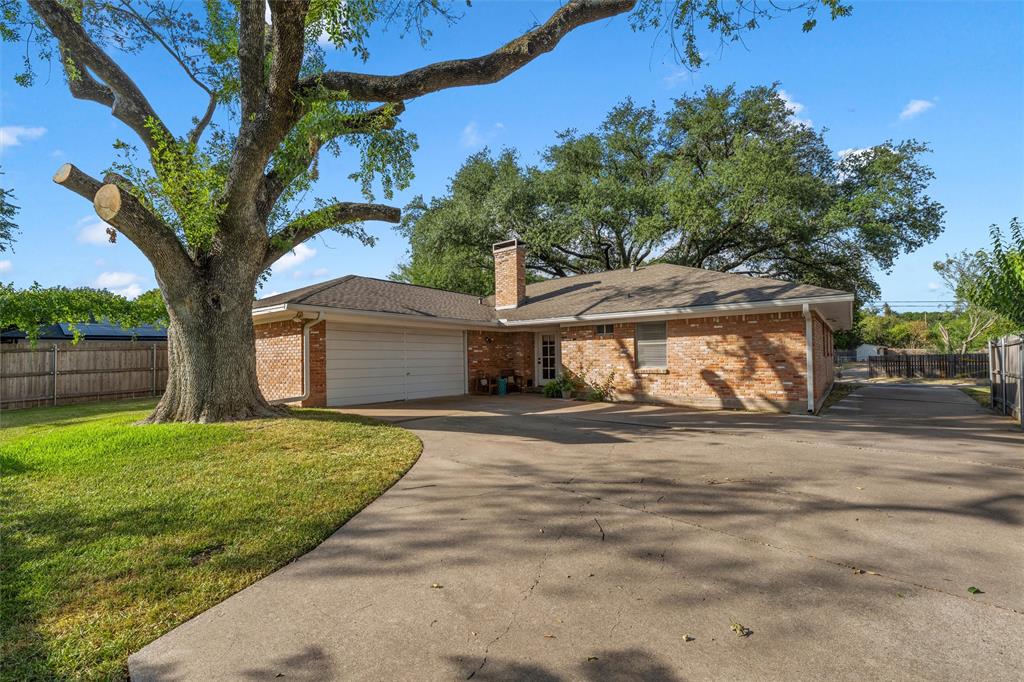 1712 Laurel Lake Drive Property Photo 23