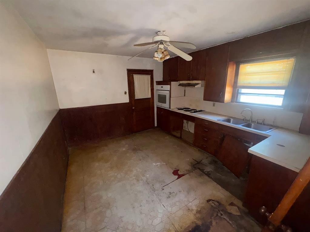 4309 Lorin Avenue Property Photo 3