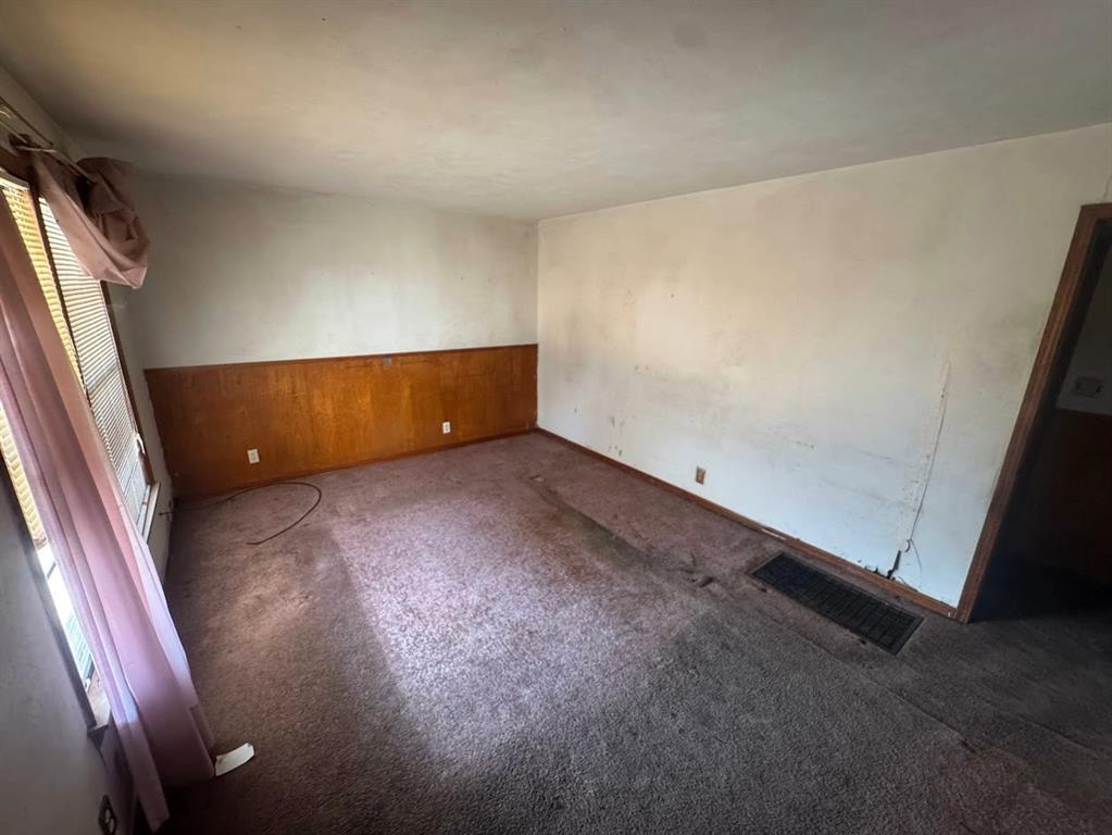 4309 Lorin Avenue Property Photo 5