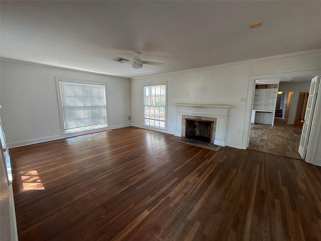 1113 S Sylvan Avenue Property Photo 3