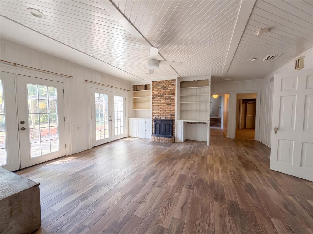 1113 S Sylvan Avenue Property Photo 10