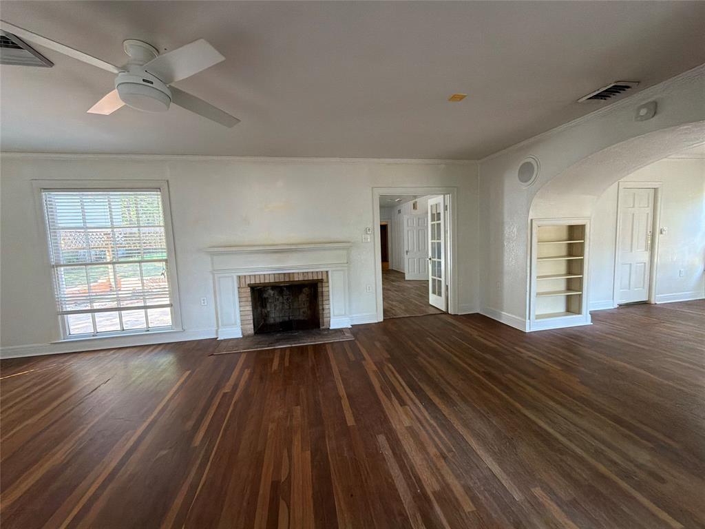 1113 S Sylvan Avenue Property Photo 13