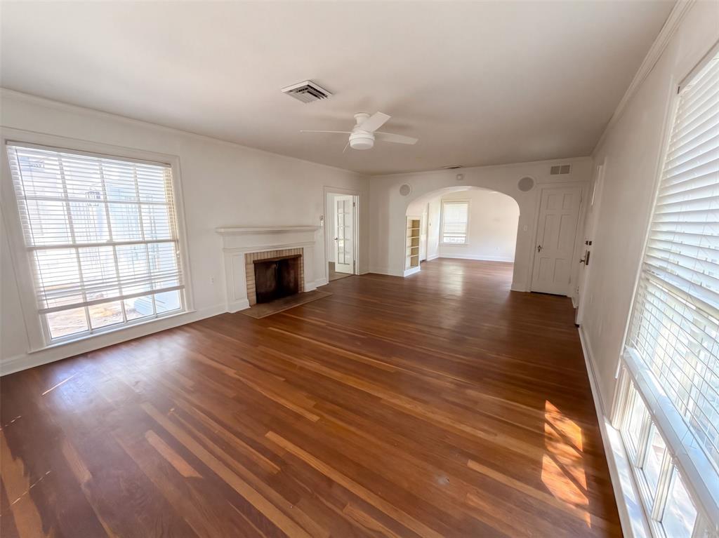 1113 S Sylvan Avenue Property Photo 14