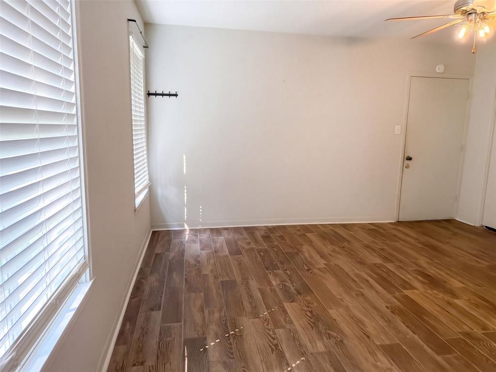 1113 S Sylvan Avenue Property Photo 16