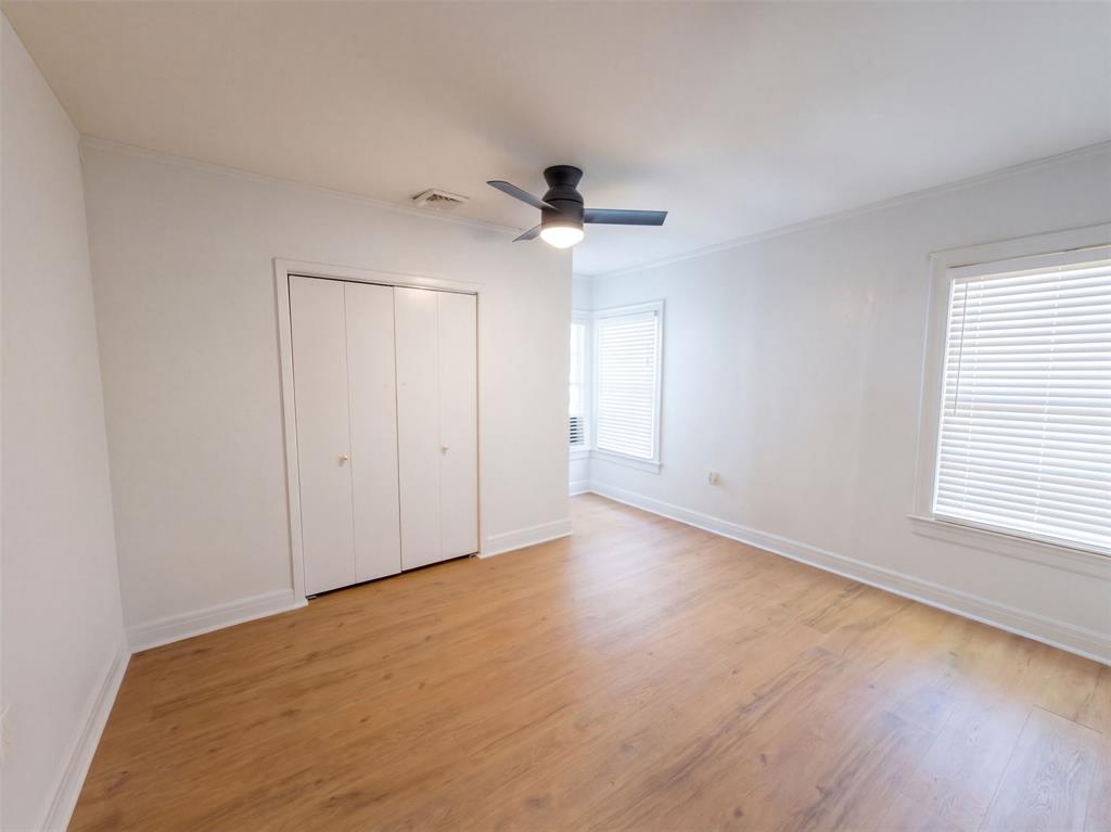 1113 S Sylvan Avenue Property Photo 21
