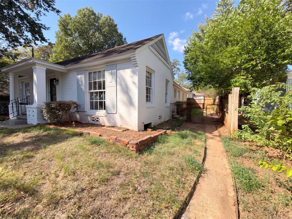 1113 S Sylvan Avenue Property Photo 29