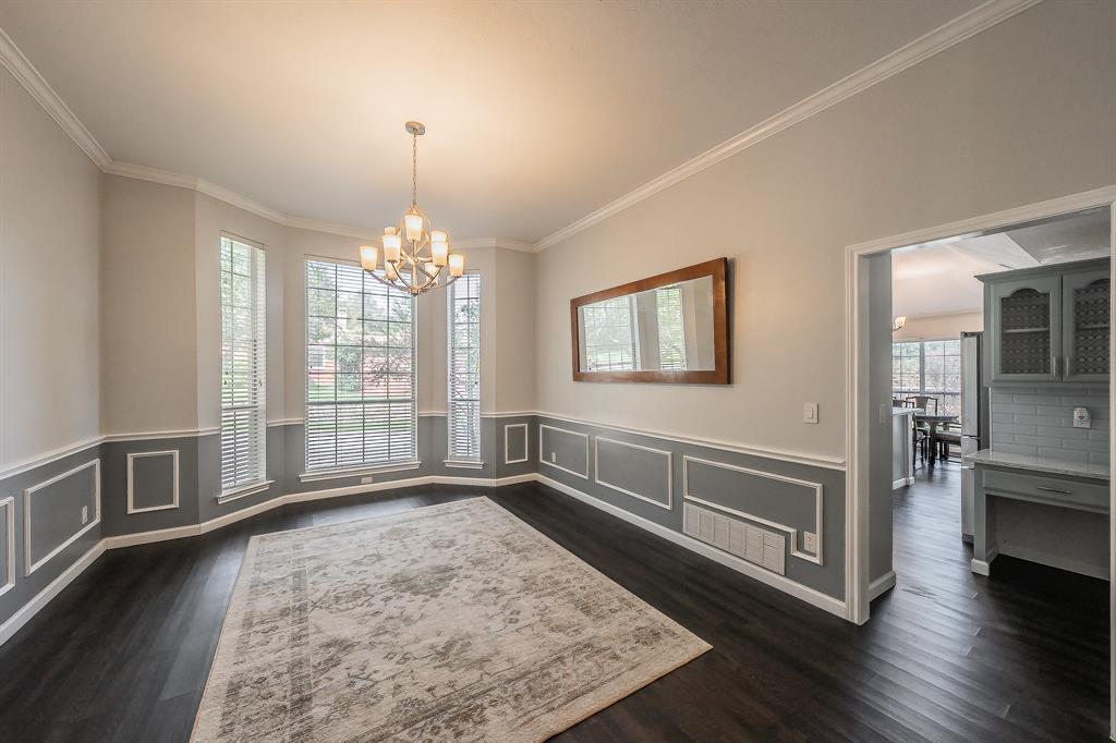 865 Kingwood Court Property Photo 8