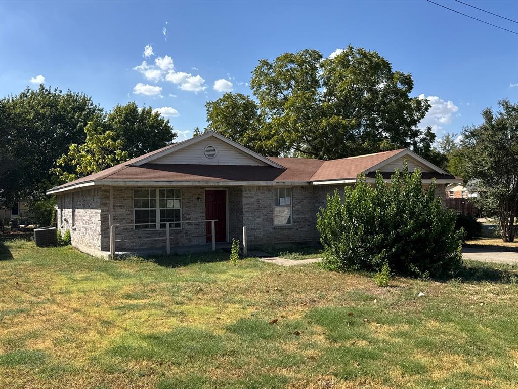 800 Maple Street Property Photo 1