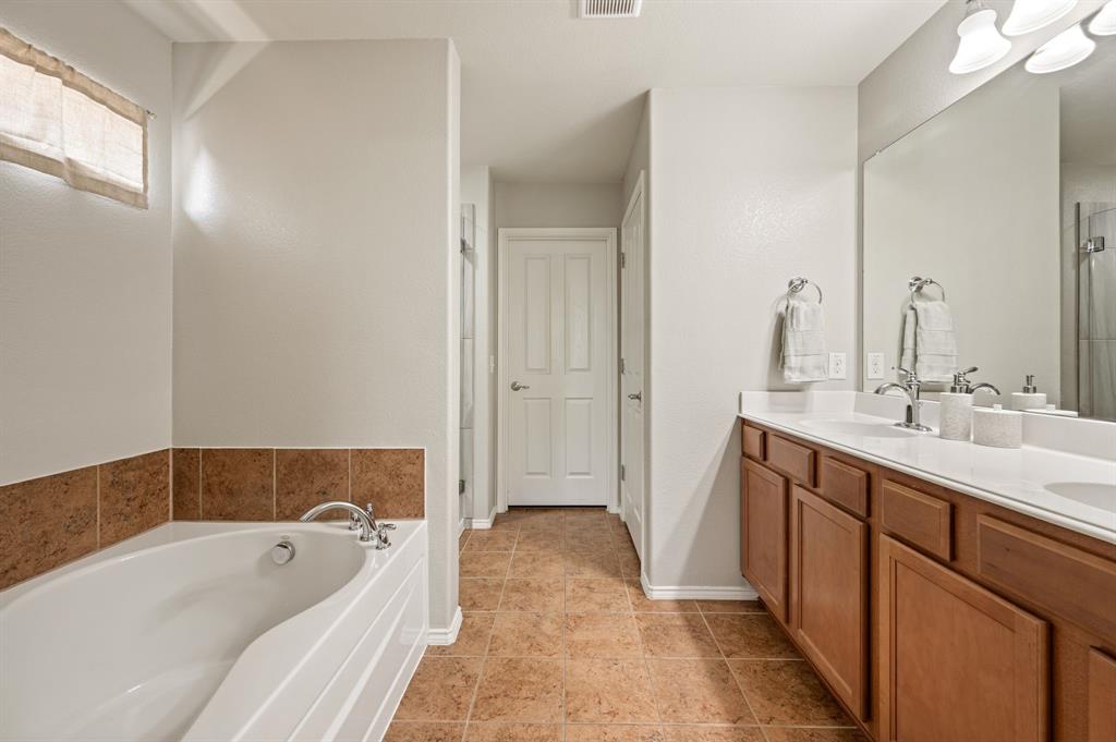 4504 Jaylin Street Property Photo 19