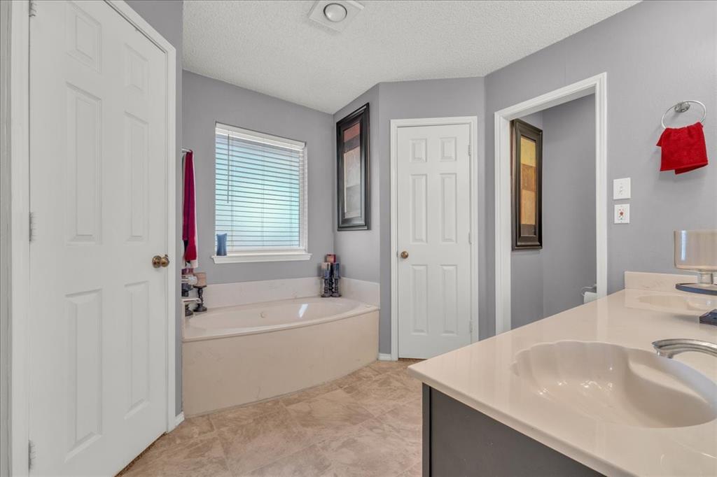 6608 Stetter Drive Property Photo 12