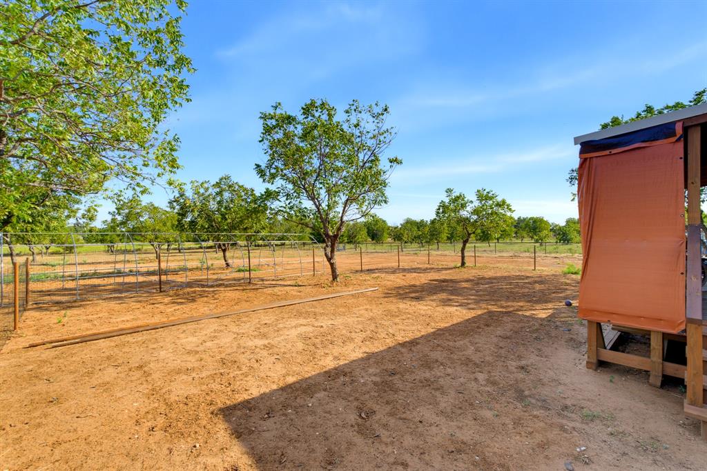 6189 Private Road 2752 Property Photo 25