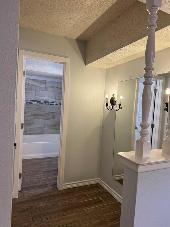 2121 Oak Valley Lane Property Photo 5