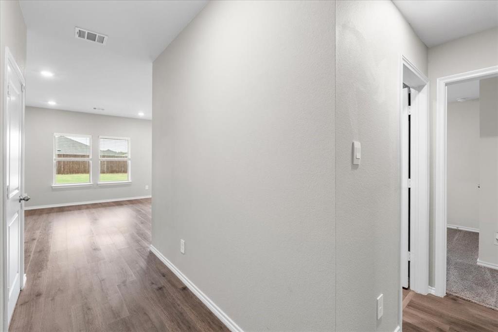 707 Sunlight Loop Property Photo 4